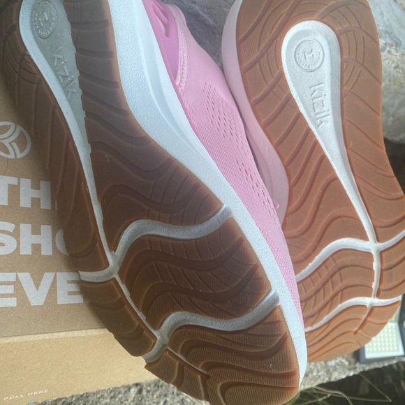 Kizik Athens Pink Sneakers size 9 1/2 - Picture 5 of 10